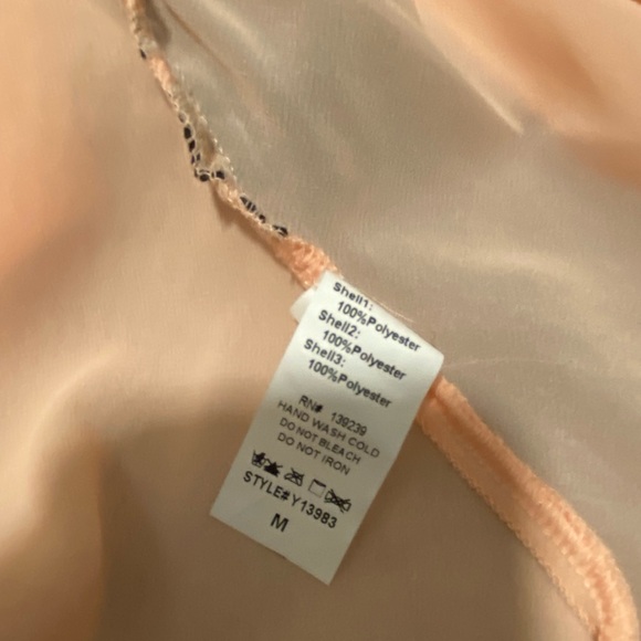 Ladies Summer Top Do + Be. Size Medium - Picture 3 of 6